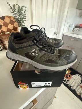 RBX Men's Athletic Shoes - Olive Green & Black